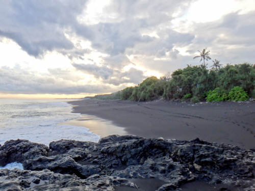 Black Sands Beach